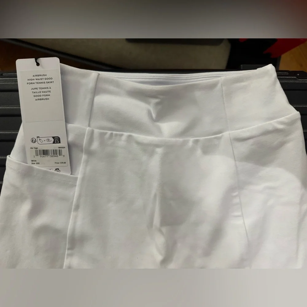 (NWT) ALO YOGA Airbrush High-Waist Good Form Tennis Skirt (with short attached)